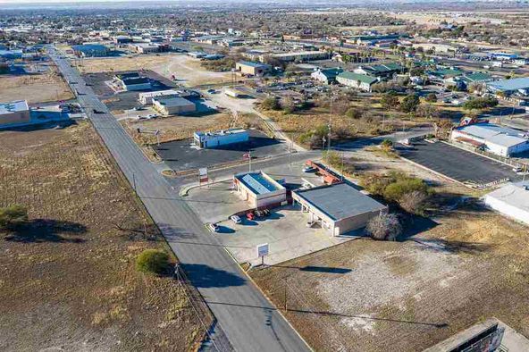 Retail Free Standing: 2104 N Bedell Ave, Del Rio, TX 78840